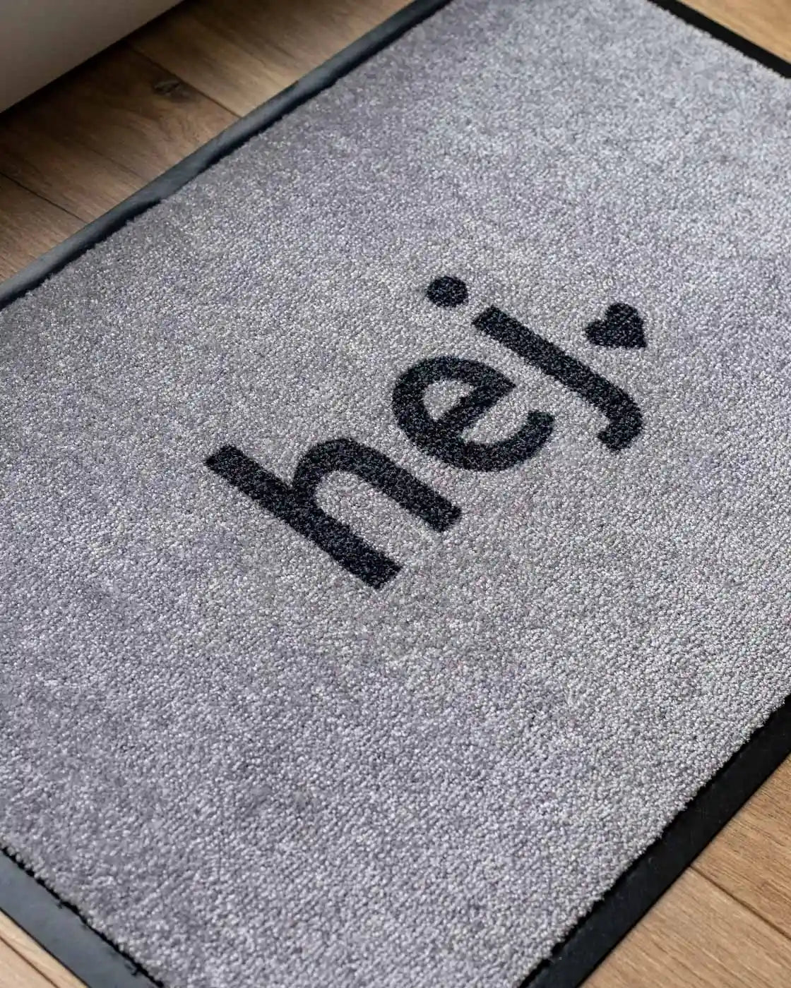 Matacama - Dein Onlineshop für Design Fußmatten - Lustige Fussabtreter - Waschbare Fußabstreifer -Hej