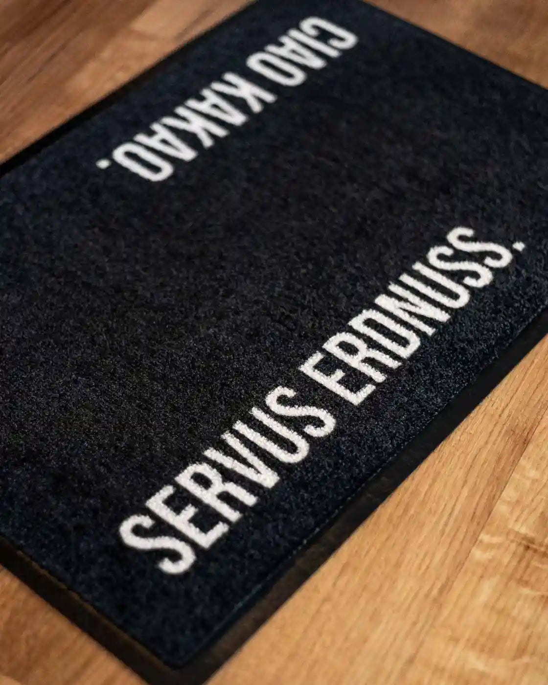 Matacama - Dein Onlineshop für Design Fußmatten - Lustige Fussabtreter - Waschbare Fußabstreifer - Servus Erdnuss, Ciao Kakao